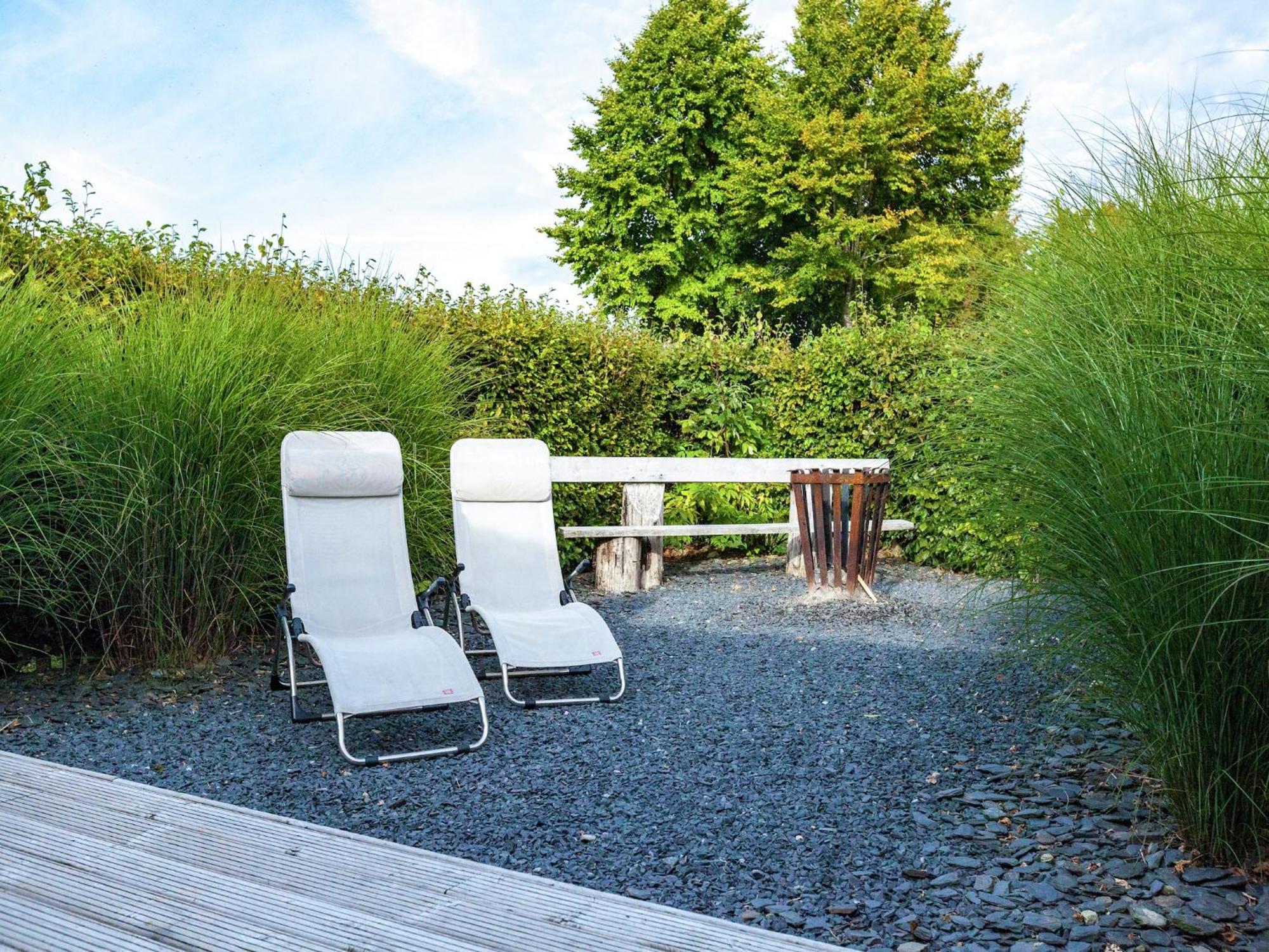 Boutique Chalet In B Llingen Near Lake Wirtzfeld Exterior foto