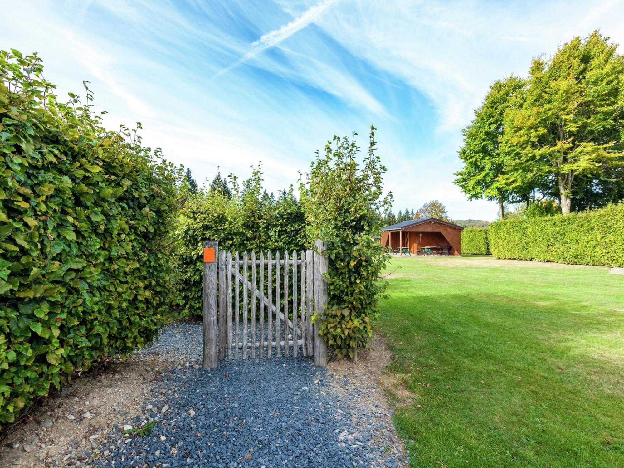 Boutique Chalet In B Llingen Near Lake Wirtzfeld Exterior foto